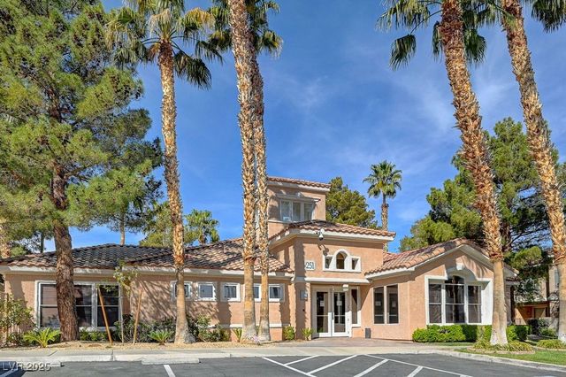 251 South Green Valley Parkway 2814, Henderson, NV 89012