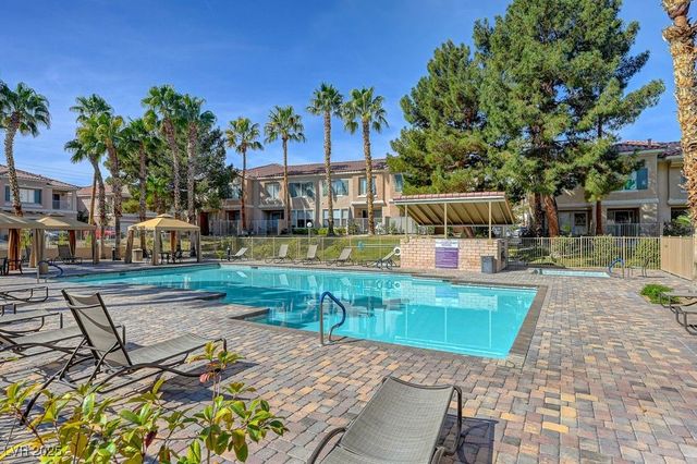 251 South Green Valley Parkway 2814, Henderson, NV 89012