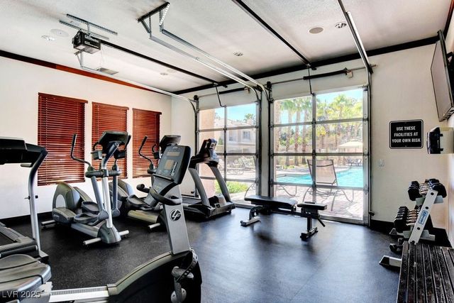 251 South Green Valley Parkway 2814, Henderson, NV 89012