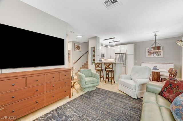 251 South Green Valley Parkway 2814, Henderson, NV 89012