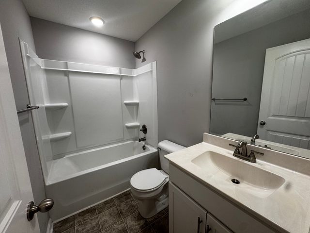 228 Woodland Valley Ln, Clarksville, TN 37040