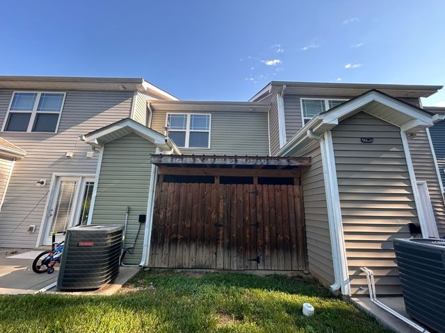 228 Woodland Valley Ln, Clarksville, TN 37040