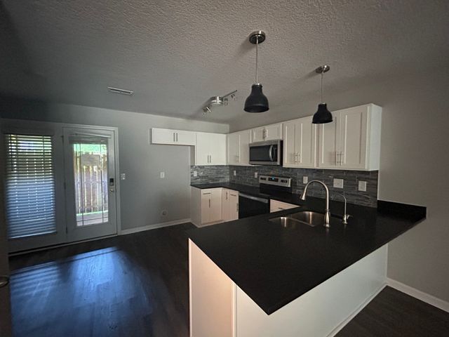 228 Woodland Valley Ln, Clarksville, TN 37040