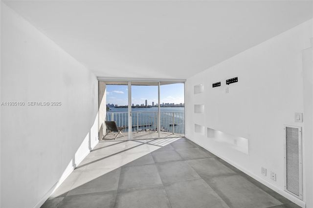 7601 E Treasure Dr 920, North Bay Village, FL 33141