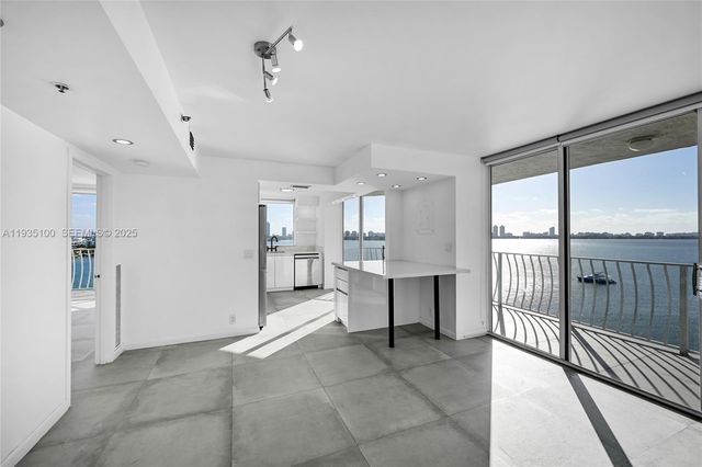 7601 E Treasure Dr 920, North Bay Village, FL 33141