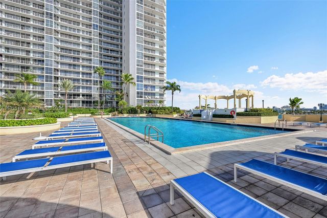 7601 E Treasure Dr 920, North Bay Village, FL 33141