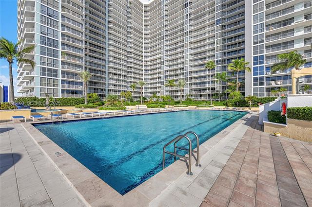 7601 E Treasure Dr 920, North Bay Village, FL 33141