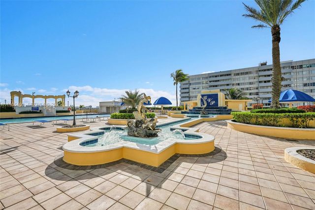 7601 E Treasure Dr 920, North Bay Village, FL 33141