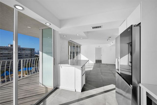 7601 E Treasure Dr 920, North Bay Village, FL 33141