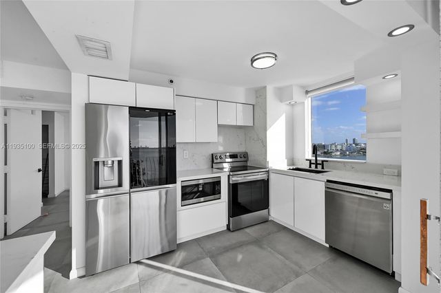 7601 E Treasure Dr 920, North Bay Village, FL 33141