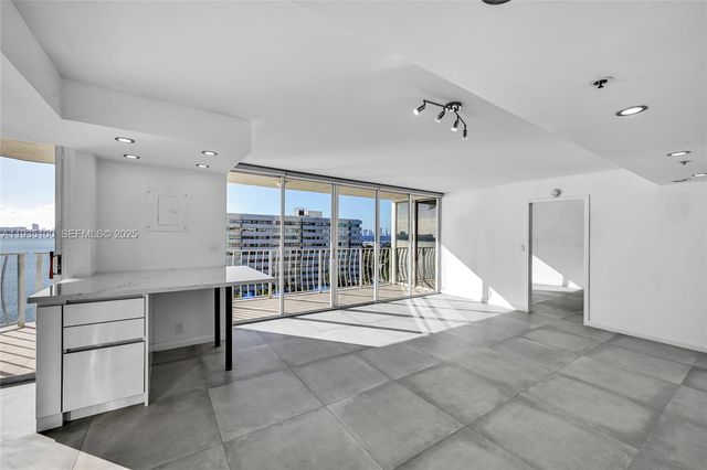 7601 E Treasure Dr 920, North Bay Village, FL 33141