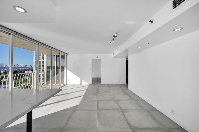 7601 E Treasure Dr 920, North Bay Village, FL 33141