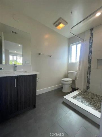 6445 Woodley Avenue 204, Lake Balboa, CA 91406
