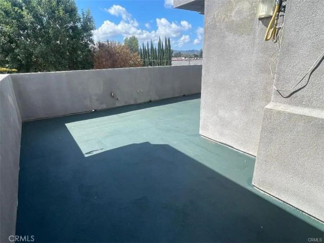 6445 Woodley Avenue 204, Lake Balboa, CA 91406