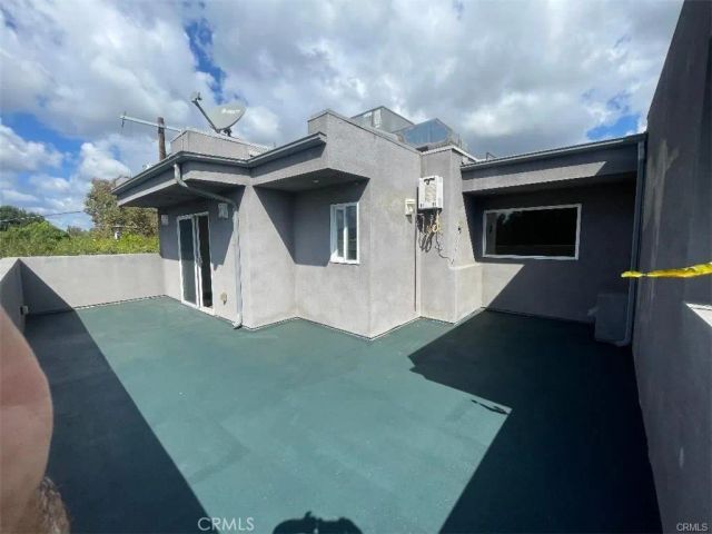 6445 Woodley Avenue 204, Lake Balboa, CA 91406