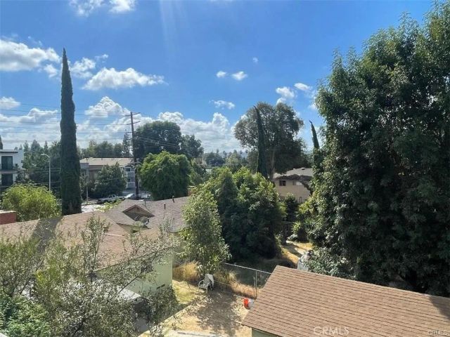 6445 Woodley Avenue 204, Lake Balboa, CA 91406