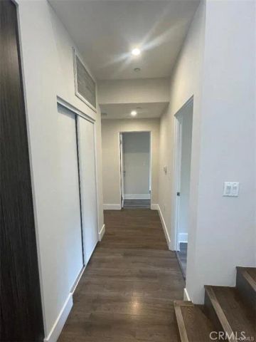 6445 Woodley Avenue 204, Lake Balboa, CA 91406