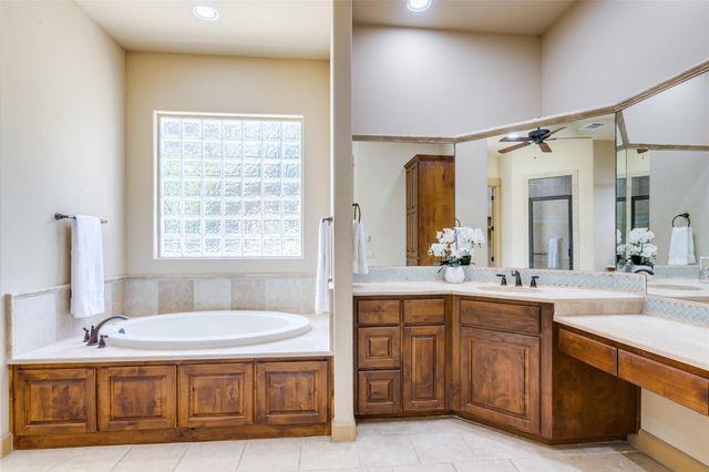 101 Indian Bend DR, Lakeway, TX 78734