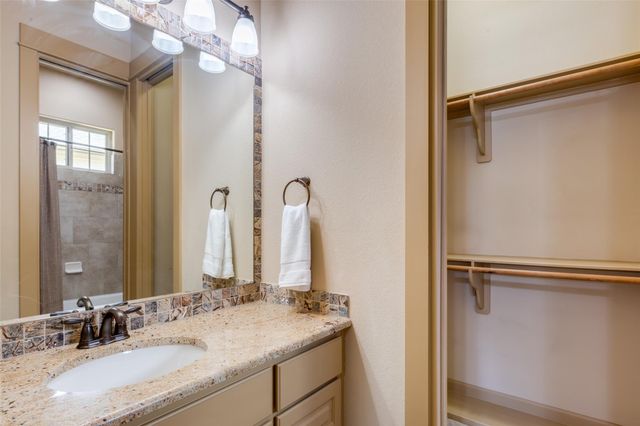101 Indian Bend DR, Lakeway, TX 78734