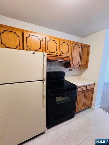 265 Main Street 108, Ridgefield Park, NJ 07660