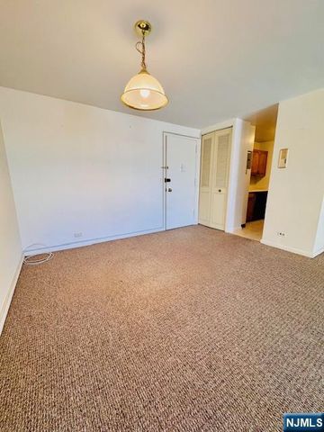 265 Main Street 108, Ridgefield Park, NJ 07660