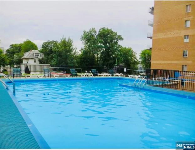 265 Main Street 108, Ridgefield Park, NJ 07660