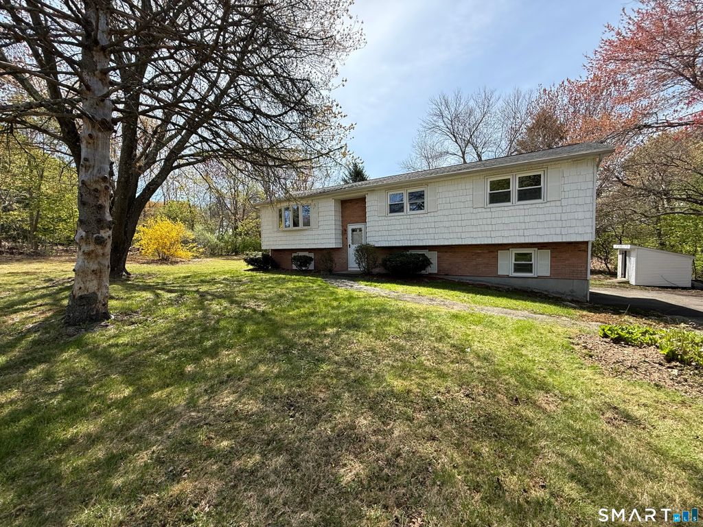 1 Winfield Avenue, Wolcott, CT 06716