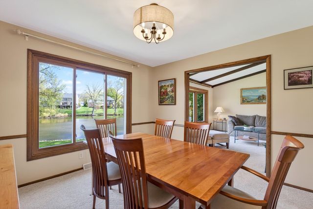 17210 27th Avenue N, Plymouth, MN 55447