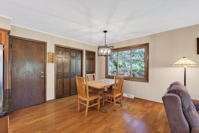 17210 27th Avenue N, Plymouth, MN 55447