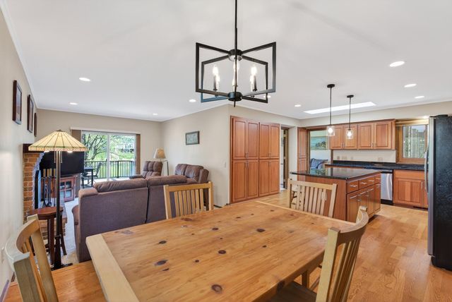 17210 27th Avenue N, Plymouth, MN 55447