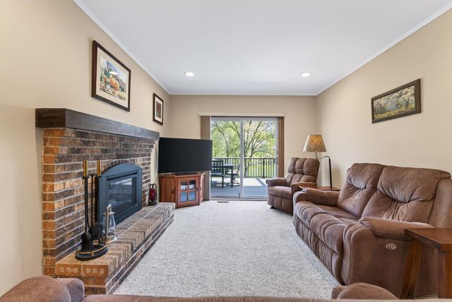 17210 27th Avenue N, Plymouth, MN 55447