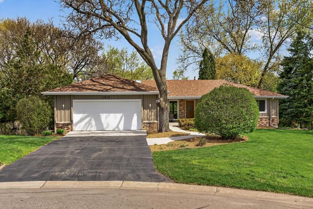 17210 27th Avenue N, Plymouth, MN 55447
