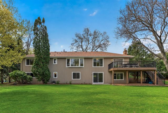 17210 27th Avenue N, Plymouth, MN 55447