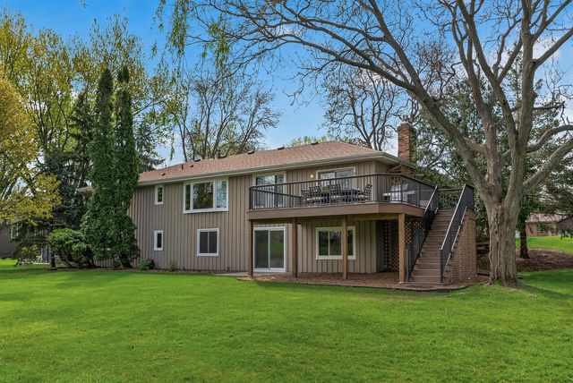 17210 27th Avenue N, Plymouth, MN 55447
