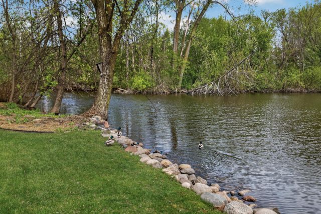 17210 27th Avenue N, Plymouth, MN 55447
