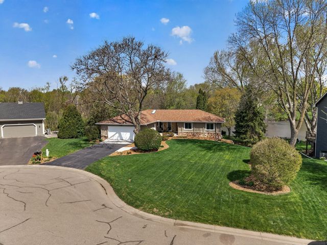 17210 27th Avenue N, Plymouth, MN 55447