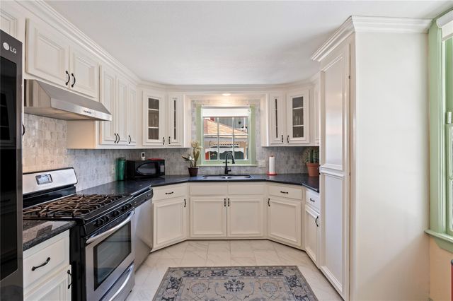 1419 Church Street, Galveston, TX 77550
