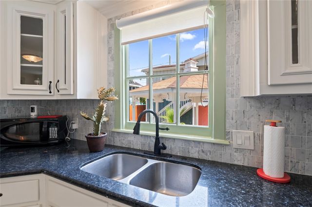 1419 Church Street, Galveston, TX 77550