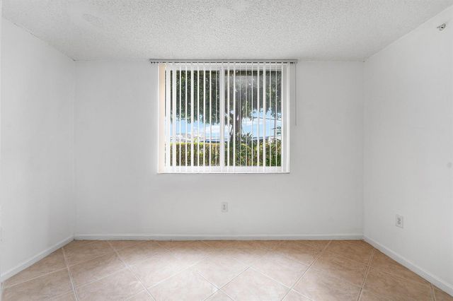 900 Scotia Drive 102, Hypoluxo, FL 33462