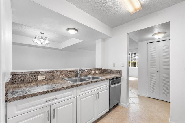 900 Scotia Drive 102, Hypoluxo, FL 33462