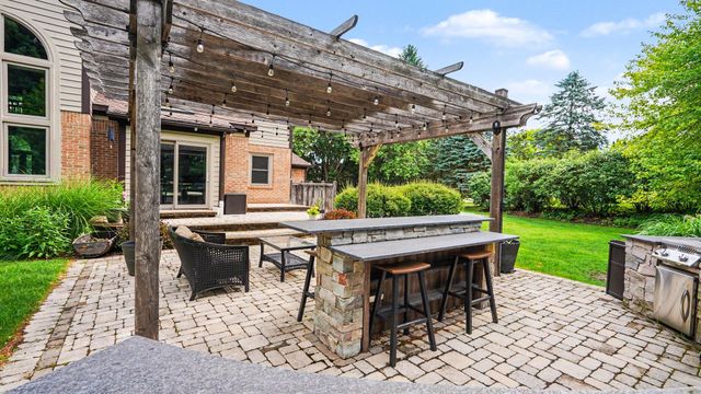3949 S Michael Road, Scio Twp, MI 48103