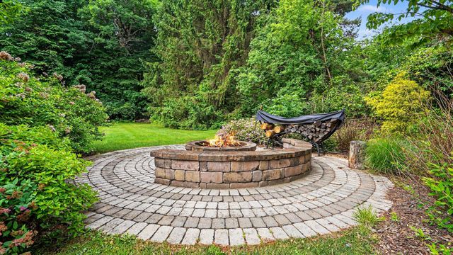 3949 S Michael Road, Scio Twp, MI 48103