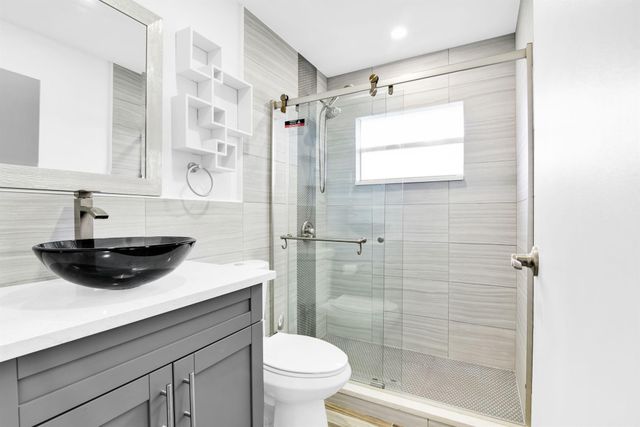 277 Brittany F, Delray Beach, FL 33446