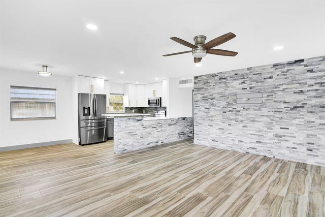 277 Brittany F, Delray Beach, FL 33446