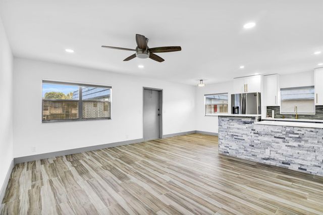 277 Brittany F, Delray Beach, FL 33446