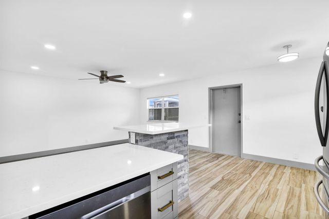 277 Brittany F, Delray Beach, FL 33446