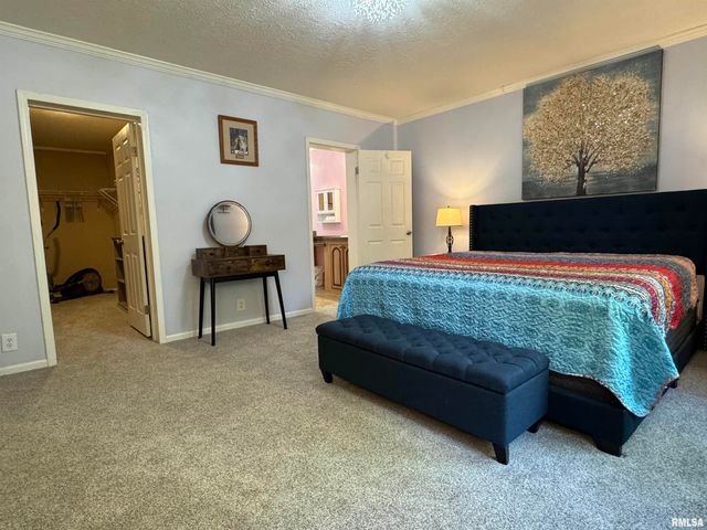 2517 N 14TH Street, Herrin, IL 62948