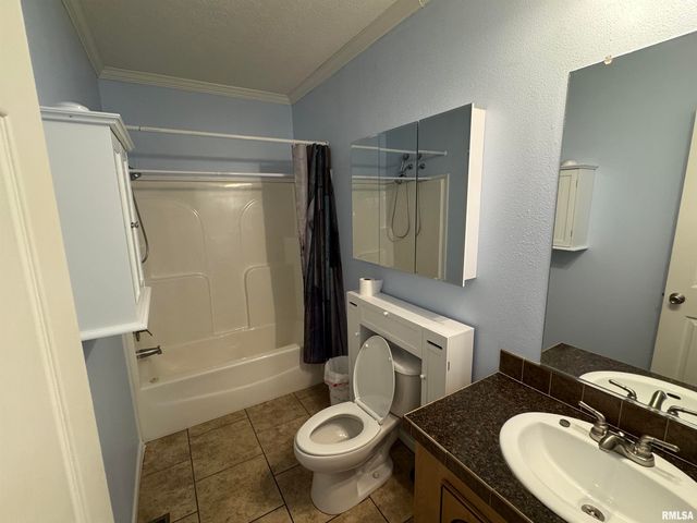 2517 N 14TH Street, Herrin, IL 62948