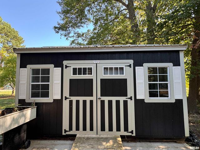 2517 N 14TH Street, Herrin, IL 62948