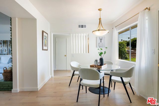6627 Lennox Avenue, Van Nuys (los Angeles), CA 91405